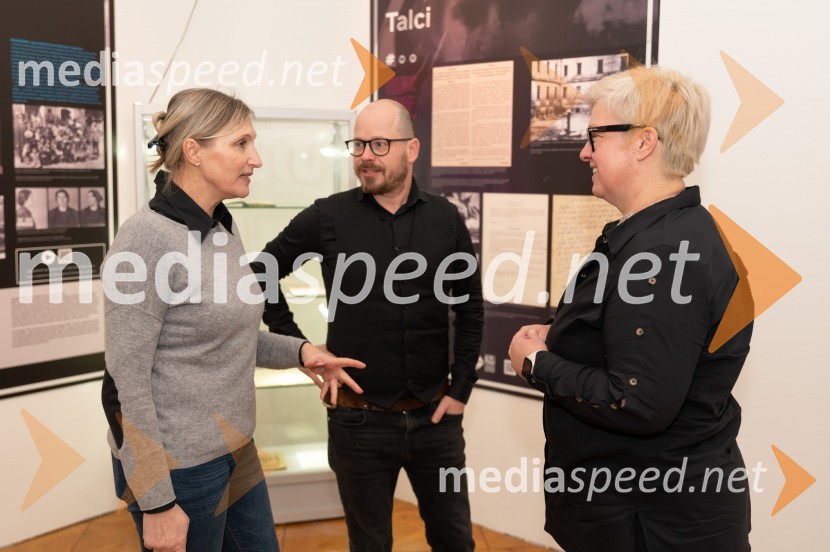  Simona Tripkovič, direktorica, Muzej narodne osvoboditve Maribor;  Uroš Dokl, Muzej narodne osvoboditve Maribor; dr. Aleksandra  Berberih Slana, ravnateljica, Muzej ZagrebNovinarska konferenca pred odprtjem razstave Ste me hoteli videti strto? Muzej človekovih pravic
