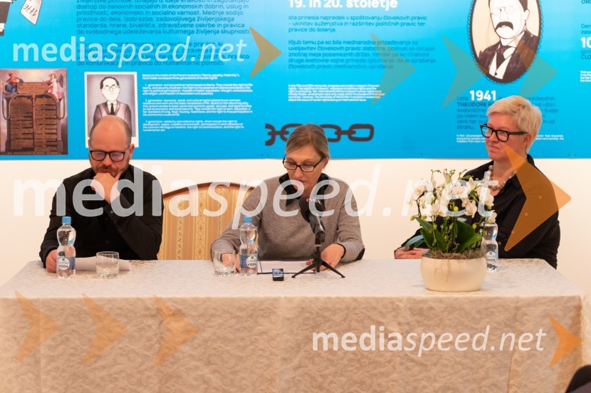  Uroš Dokl, Muzej narodne osvoboditve Maribor;  Simona Tripkovič, direktorica, Muzej narodne osvoboditve Maribor; dr. Aleksandra  Berberih Slana, ravnateljica, Muzej ZagrebNovinarska konferenca pred odprtjem razstave Ste me hoteli videti strto? Muzej človekovih pravic