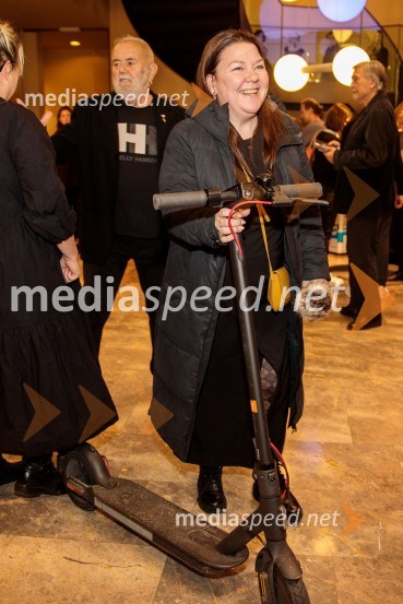  Tjaša Kolenc Filipčič, vodja upravljanja z blagovno znamko in direktorica marketinga v Skupini TriglavRuta Grupa Triglav 2023, odprtje gledališkega festivala s premierno uprizoritvijo drame Praznovanje