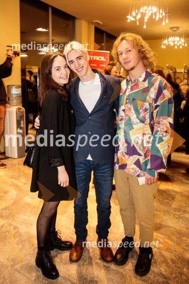  Lara Wolf Završnik, igralka;  Tilen Oblak, asistent dramaturginje;  ... Ruta Grupa Triglav 2023, odprtje gledališkega festivala s premierno uprizoritvijo drame Praznovanje