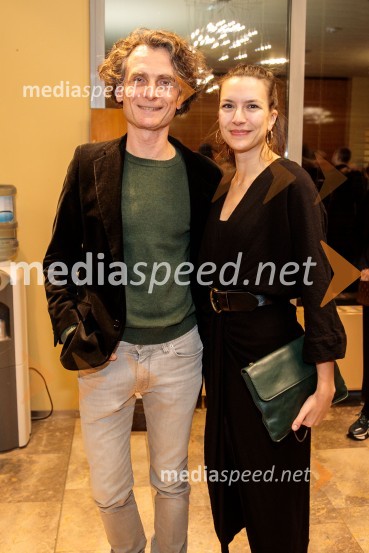  Jure Longyka, moderator;  ... Ruta Grupa Triglav 2023, odprtje gledališkega festivala s premierno uprizoritvijo drame Praznovanje