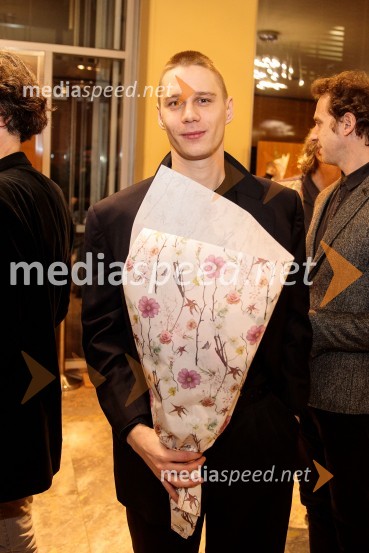  Timon Šturbej, igralecRuta Grupa Triglav 2023, odprtje gledališkega festivala s premierno uprizoritvijo drame Praznovanje