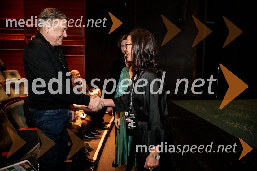  Zoran Janković, župan, Mestna občina Ljubljana;  Simona  Belle, služba za stike z javnostmi MGLRuta Grupa Triglav 2023, odprtje gledališkega festivala s premierno uprizoritvijo drame Praznovanje