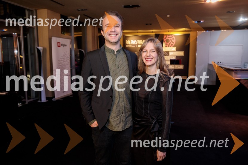  Nik  Škrlec, igralec;  Lena Hribar  Škrlec, igralkaRuta Grupa Triglav 2023, odprtje gledališkega festivala s premierno uprizoritvijo drame Praznovanje