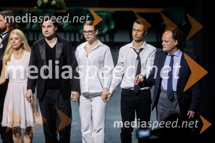  Tjaša  Železnik, igralka;  Branko Jordan, igralec;  Klara Kuk, igralka, manekenka;  Voranc  Boh, igralec;  Gašper Jarni, igralecRuta Grupa Triglav 2023, odprtje gledališkega festivala s premierno uprizoritvijo drame Praznovanje