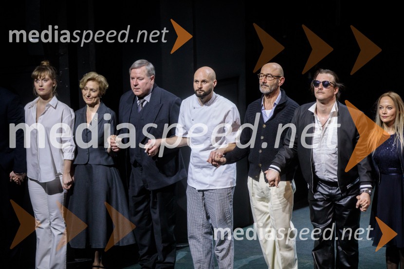  Julita Kropec, igralka;  Meta Mačak, igralka;  Jožef Ropoša, igralec;  Jaka Lah, igralec;  Boris  Ostan, igralec;  Filip Samobor, igralec;  Viktorija Bencik Emeršič, igralkaRuta Grupa Triglav 2023, odprtje gledališkega festivala s premierno uprizoritvijo drame Praznovanje