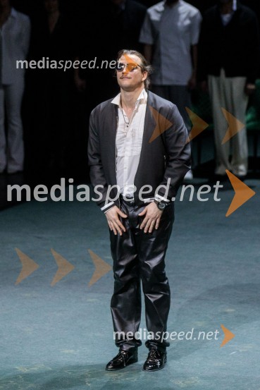  Filip Samobor, igralecRuta Grupa Triglav 2023, odprtje gledališkega festivala s premierno uprizoritvijo drame Praznovanje