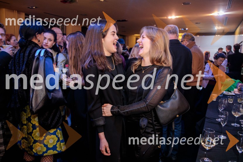  Lara Wolf Završnik, igralka;  Lena Hribar  Škrlec, igralkaRuta Grupa Triglav 2023, odprtje gledališkega festivala s premierno uprizoritvijo drame Praznovanje