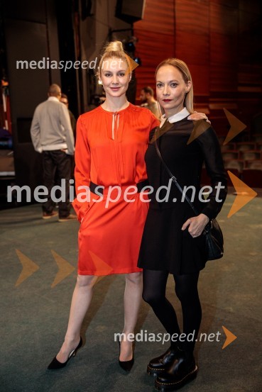  Iva Krajnc Bagola, igralka;  Viktorija Bencik Emeršič, igralkaRuta Grupa Triglav 2023, odprtje gledališkega festivala s premierno uprizoritvijo drame Praznovanje