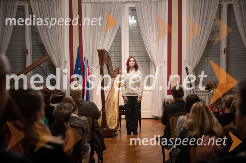  Aleksandra Mohorko, harfistka