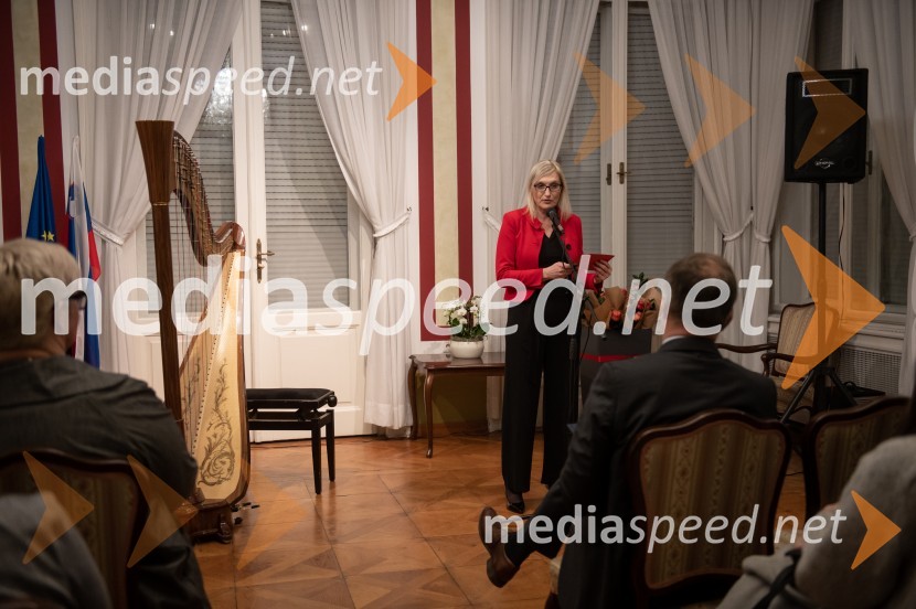  Simona Tripkovič, direktorica, Muzej narodne osvoboditve Maribor