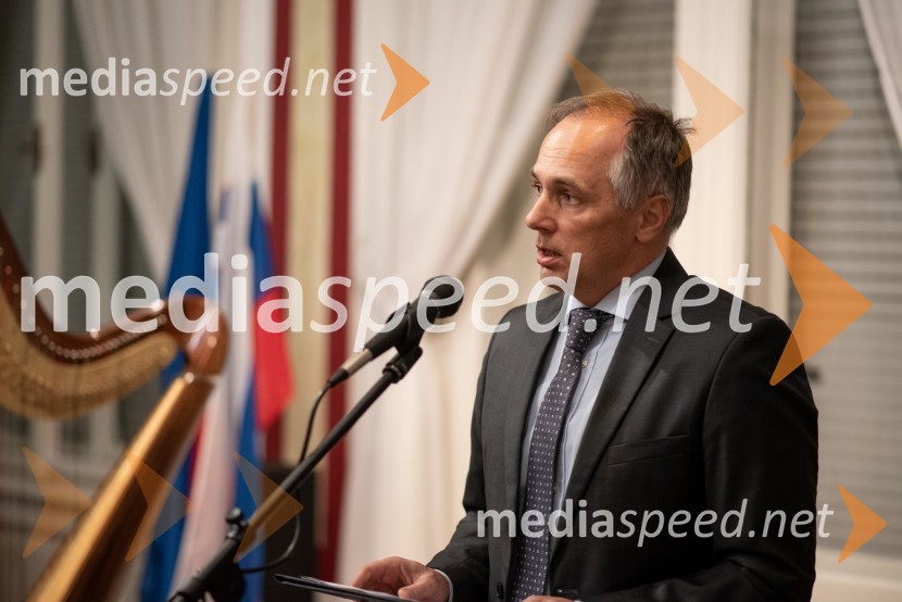 prof. dr. Rajko Knez, pravnik