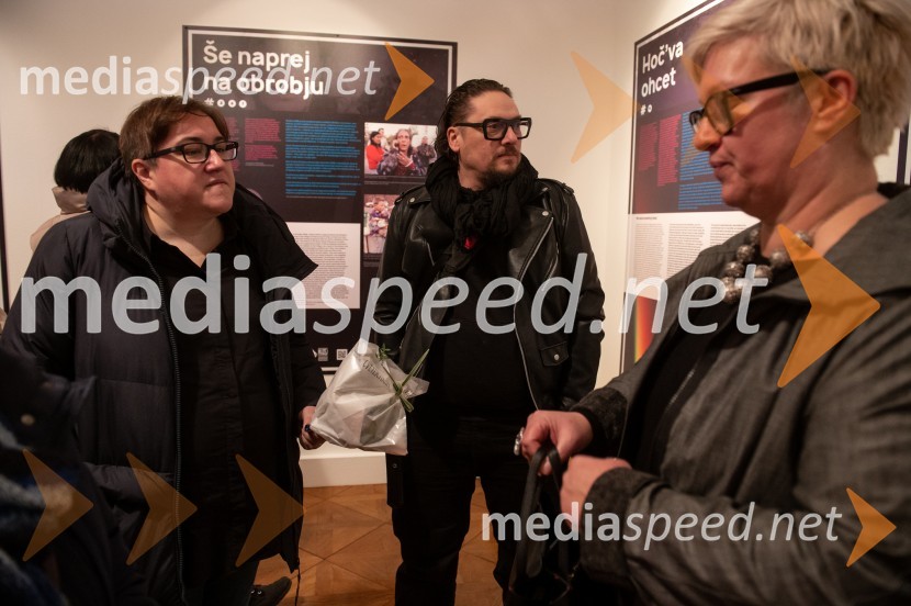  ... ;  Uroš Lehner, grafični oblikovalec;  ... 