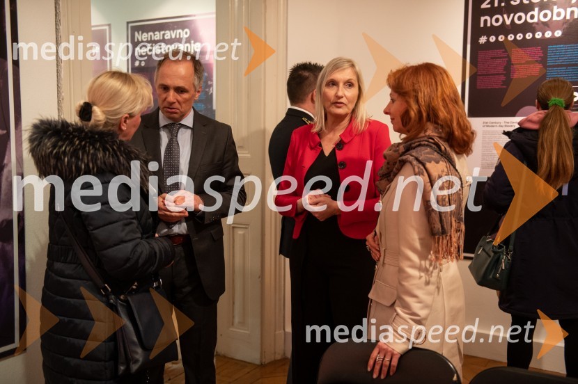  ... ; prof. dr. Rajko Knez, pravnik;  Simona Tripkovič, direktorica, Muzej narodne osvoboditve Maribor;  ... 