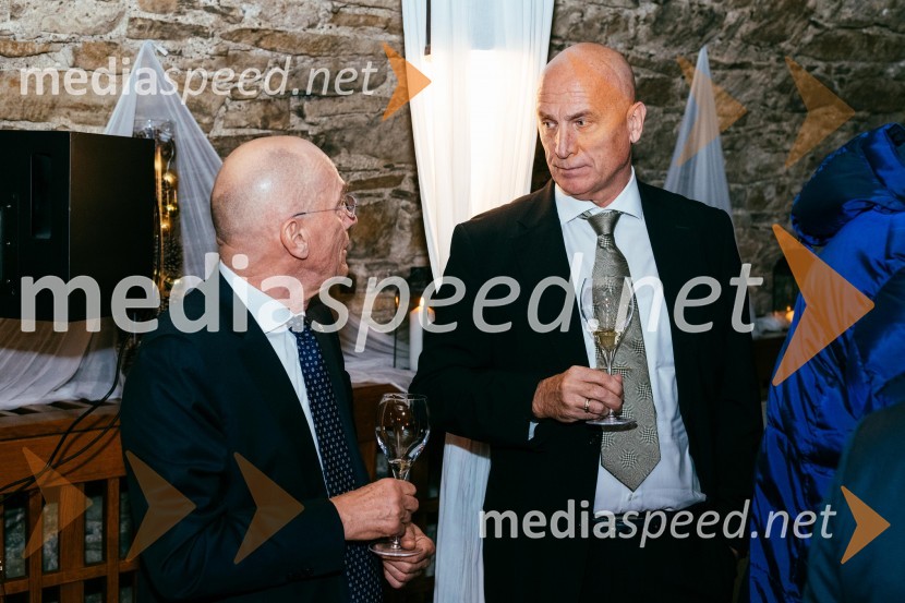  prof. dr. Šime Ivanjko,  upokojeni predavatelj Pravne fakultete Univerze v Mariboru;  ... Redna letna skupščina Slovenskega konzularnega zbora