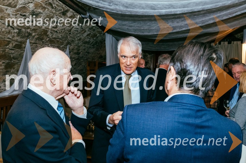  Slobodan Sibinčič , generalni sekretar Evropskega združenja poslovnih medijev, predsednik sveta Managerskih koncertov, Švedski generalni častni konzulRedna letna skupščina Slovenskega konzularnega zbora