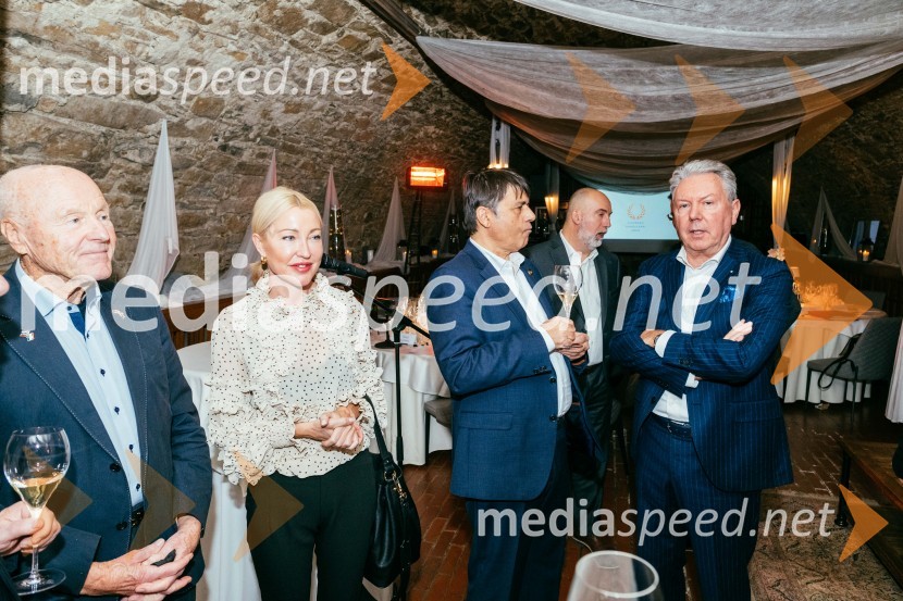  Božo Dimnik, lobist in poslovnež, častni konzul Hrvaške;  ... ;  ... ;  Nedjan Brataševec, častni konzul PoljskeRedna letna skupščina Slovenskega konzularnega zbora