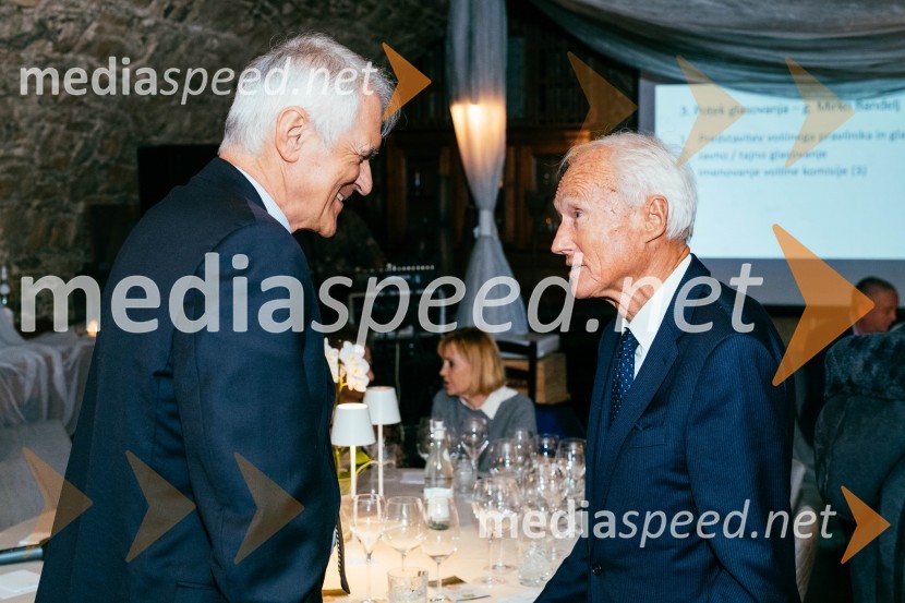  Slobodan Sibinčič , generalni sekretar Evropskega združenja poslovnih medijev, predsednik sveta Managerskih koncertov, Švedski generalni častni konzul;  Janez  Pergar, prokurist NP ConsultingRedna letna skupščina Slovenskega konzularnega zbora