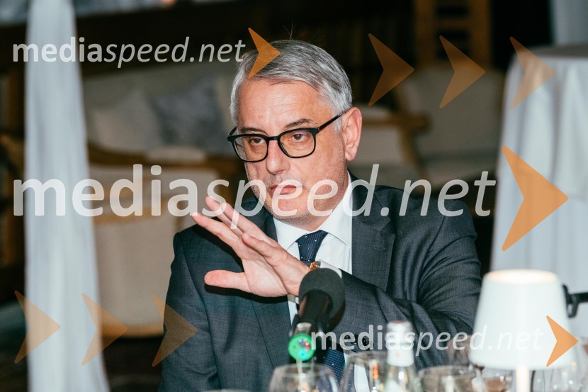  Matjaž Han, minister za gospodarski razvoj in tehnologijoRedna letna skupščina Slovenskega konzularnega zbora