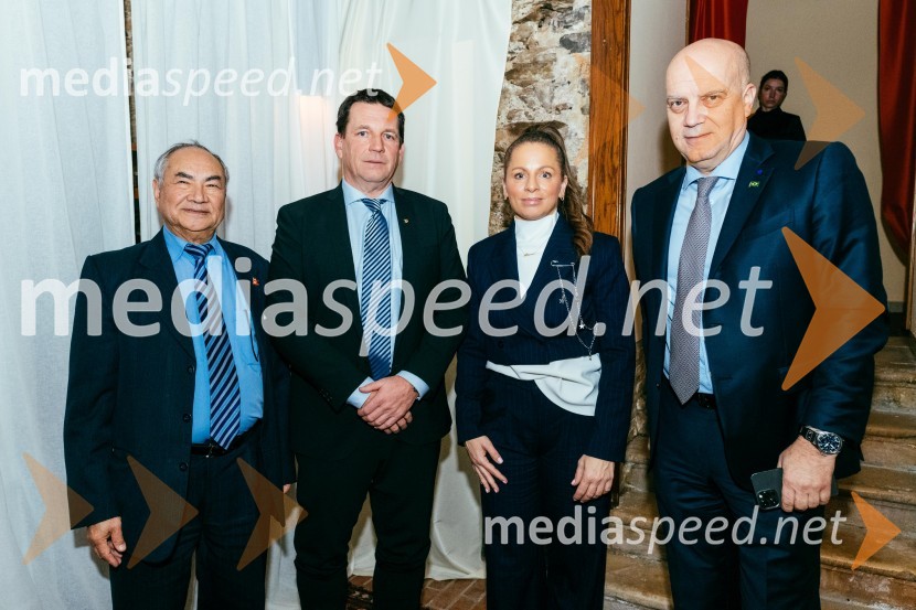   Aswin Kumar Shrestha, častni generalni konzul Nepala;  Marko Smole, častni konzul republike Sejšeli;  ... ; mag. Ivan Knezevič, direktor, Transplantacijski center Univerzitetni centra LjubljaniRedna letna skupščina Slovenskega konzularnega zbora