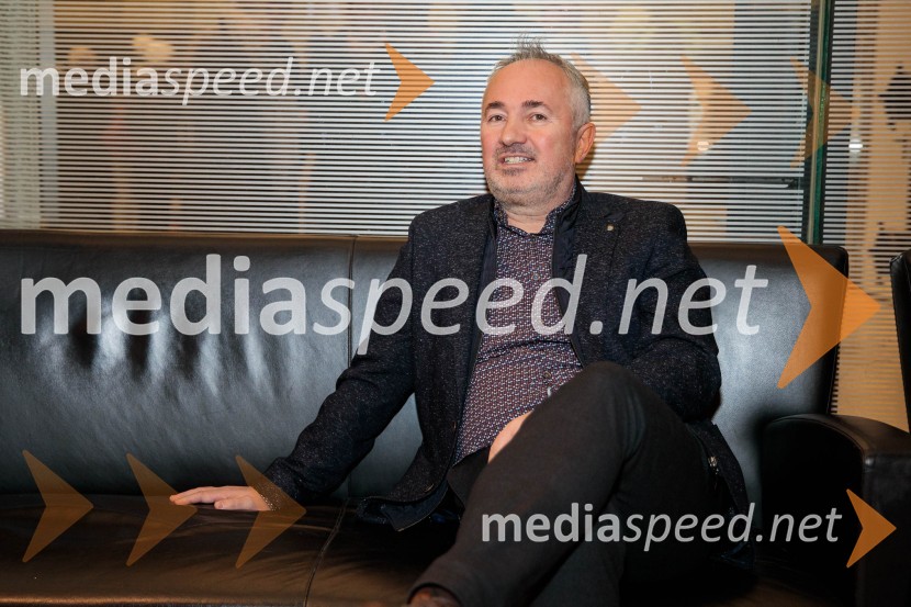  Bojan Kuhar, pomočnik direktorice, Narodna galerijaKdo se boji Virginie Woolf?, gledališki festival Ruta Grupa Triglav 2023