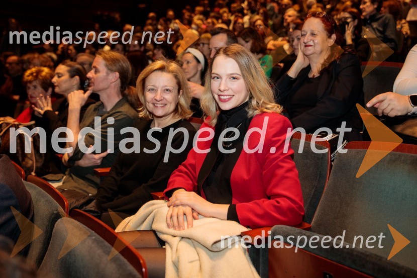  Nataša Barbara Gračner, režiserka in igralka;  Klara Kuk, igralka, manekenkaKdo se boji Virginie Woolf?, gledališki festival Ruta Grupa Triglav 2023