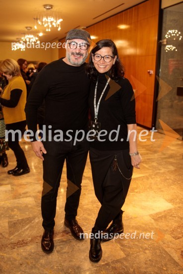  Dušan Kovačević, igralec;  Simona  Belle, služba za stike z javnostmi MGLZaljubljeni Shakespeare, predstava v sklopu gledališkega festivala Ruta Grupa Triglav 2023