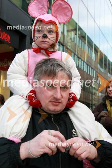 Pustni maskiPustna povorka v Mariboru