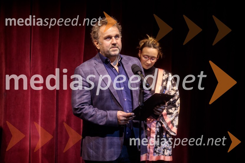  Lotos Vincenc Šparovec, igralec;  Mojca Funkl, igralkaZaljubljeni Shakespeare, predstava v sklopu gledališkega festivala Ruta Grupa Triglav 2023