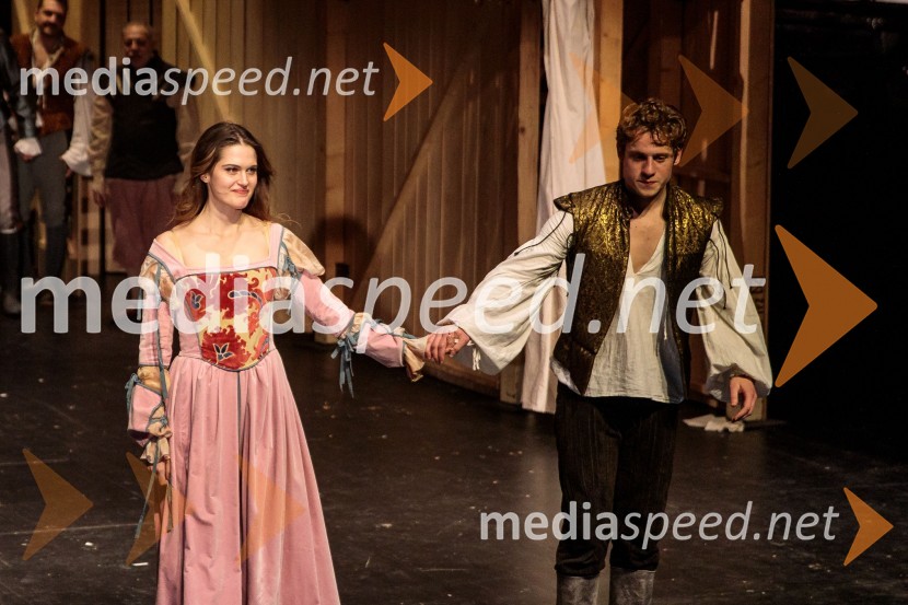  Stanislava Nikolić, igralka;  Luka Grbić, igralecZaljubljeni Shakespeare, predstava v sklopu gledališkega festivala Ruta Grupa Triglav 2023