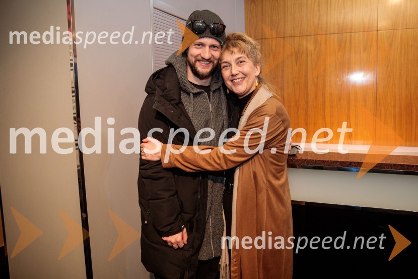  Jernej Gašperin, igralec;  Barbara Hieng Samobor, direktorica in umetniška vodja MGLZaljubljeni Shakespeare, predstava v sklopu gledališkega festivala Ruta Grupa Triglav 2023