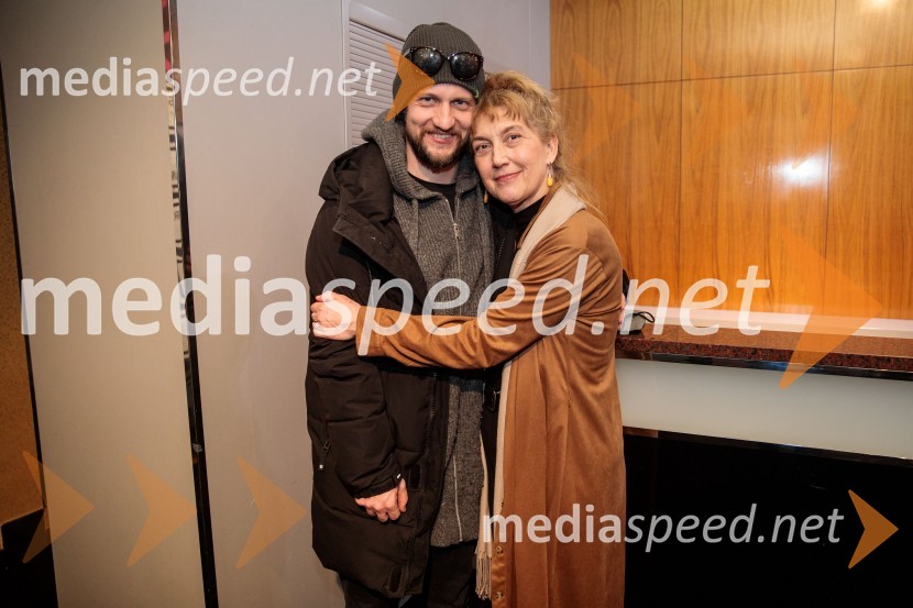  Jernej Gašperin, igralec;  Barbara Hieng Samobor, direktorica in umetniška vodja MGLZaljubljeni Shakespeare, predstava v sklopu gledališkega festivala Ruta Grupa Triglav 2023