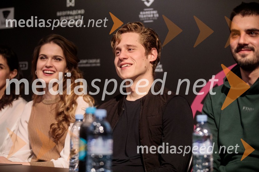  Stanislava Nikolić, igralka;  Luka Grbić, igralec;  Milan Zarić, srbski igralecZaljubljeni Shakespeare, predstava v sklopu gledališkega festivala Ruta Grupa Triglav 2023