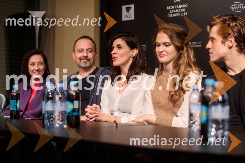  Paulina Manov, igralka;  Andrej Šepetkovski, igralec;  Ana Tomović, filmska režiserka;  Stanislava Nikolić, igralka;  Luka Grbić, igralecZaljubljeni Shakespeare, predstava v sklopu gledališkega festivala Ruta Grupa Triglav 2023