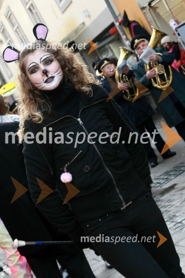 Pustna maskaPustna povorka v Mariboru