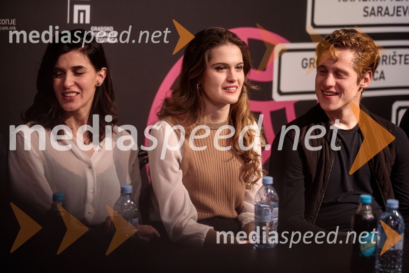  Ana Tomović, filmska režiserka;  Stanislava Nikolić, igralka;  Luka Grbić, igralecZaljubljeni Shakespeare, predstava v sklopu gledališkega festivala Ruta Grupa Triglav 2023