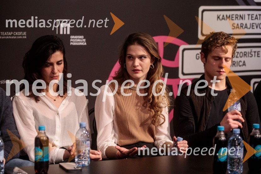  Ana Tomović, filmska režiserka;  Stanislava Nikolić, igralka;  Luka Grbić, igralecZaljubljeni Shakespeare, predstava v sklopu gledališkega festivala Ruta Grupa Triglav 2023