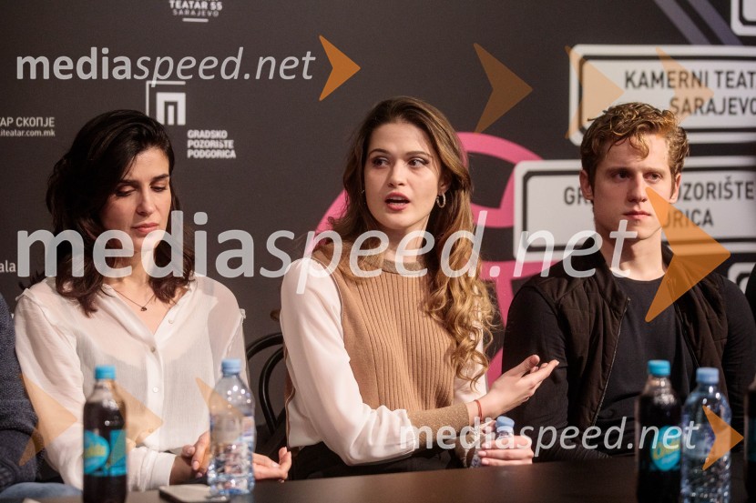  Ana Tomović, filmska režiserka;  Stanislava Nikolić, igralka;  Luka Grbić, igralecZaljubljeni Shakespeare, predstava v sklopu gledališkega festivala Ruta Grupa Triglav 2023