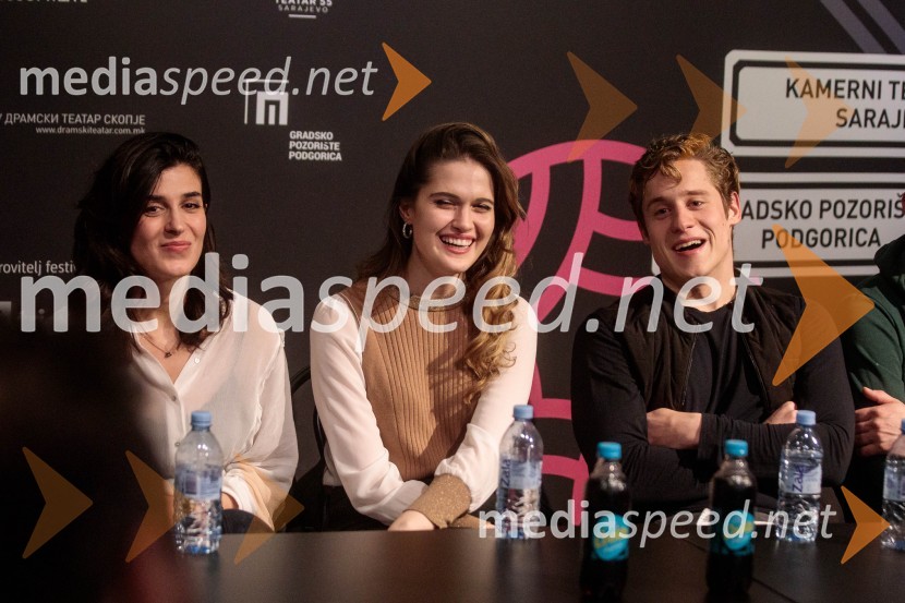  Ana Tomović, filmska režiserka;  Stanislava Nikolić, igralka;  Luka Grbić, igralecZaljubljeni Shakespeare, predstava v sklopu gledališkega festivala Ruta Grupa Triglav 2023