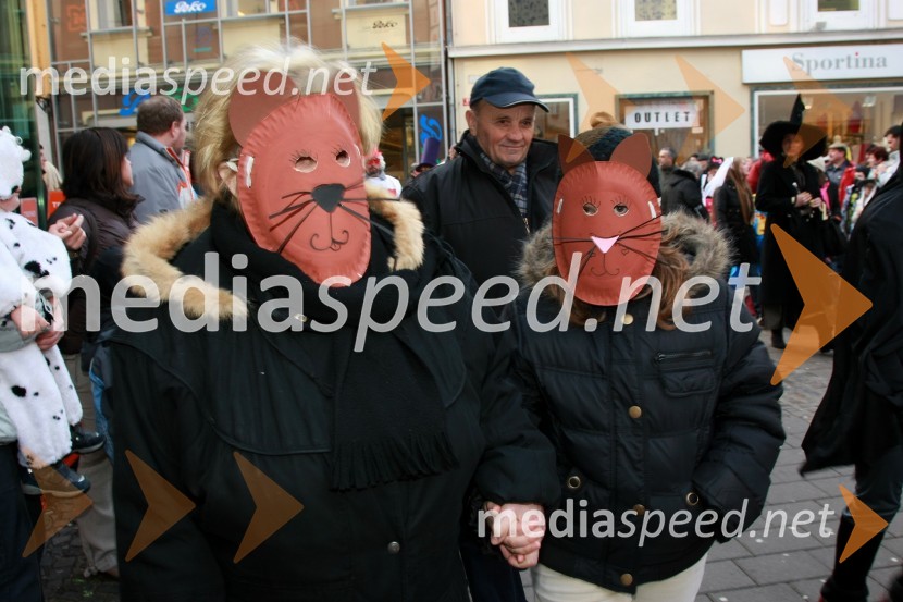 Pustni maskiPustna povorka v Mariboru