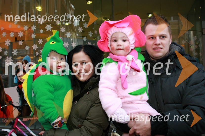 Pustne maskePustna povorka v Mariboru