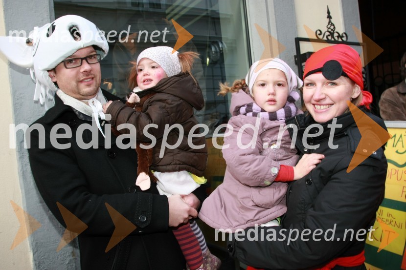 Pustne maskePustna povorka v Mariboru