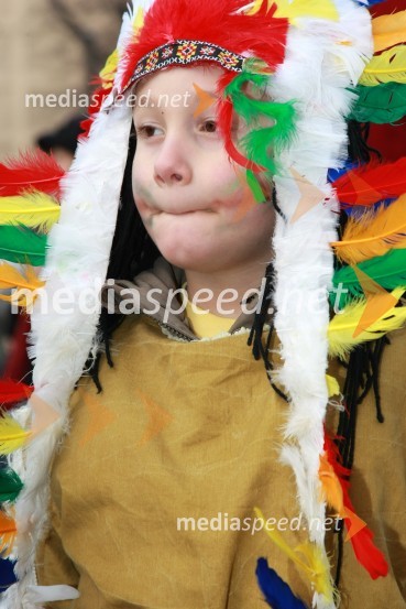 Pustna maskaPustna povorka v Mariboru