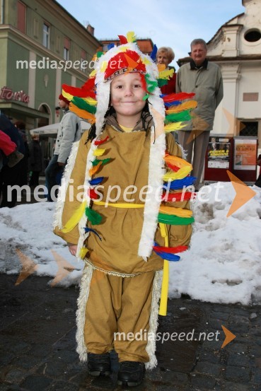 Pustna maskaPustna povorka v Mariboru