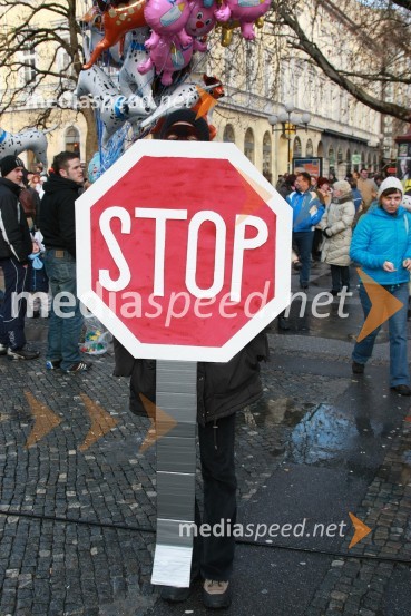 Pustne maskePustna povorka v Mariboru
