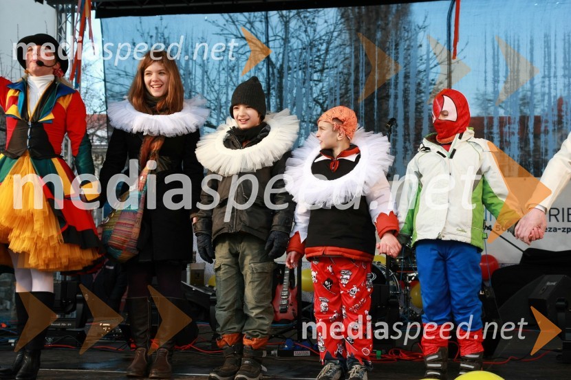 Pustne maskePustna povorka v Mariboru