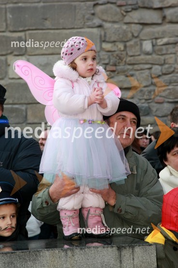 Pustna maskaPustna povorka v Mariboru