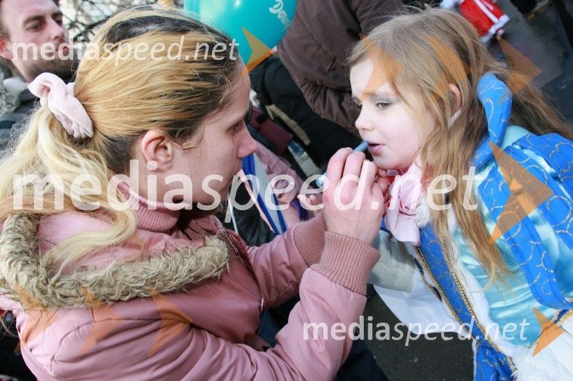 Pustni maskiPustna povorka v Mariboru