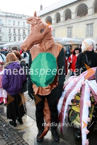 Pustna maskaPustna povorka v Mariboru