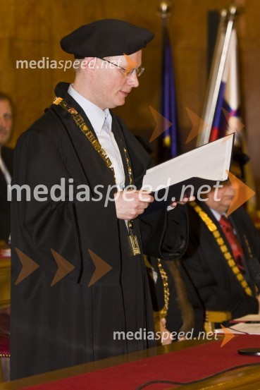 Prof. dr. Martin Germ, prodekan za podiplomski študij, informacijski sistem in založništvo Filozofske fakultete Univerze v LjubljaniPromocija doktorjev znanosti Univerze v Ljubljani